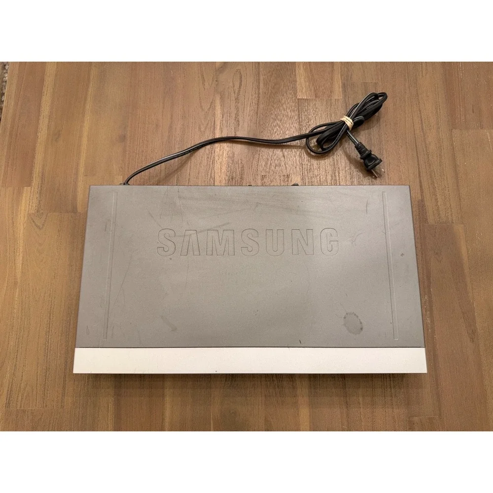 Samsung DVD-HD931 DVD Player‎ Silver DVI Progressive Scan Faroudja DCDi MP3 CD